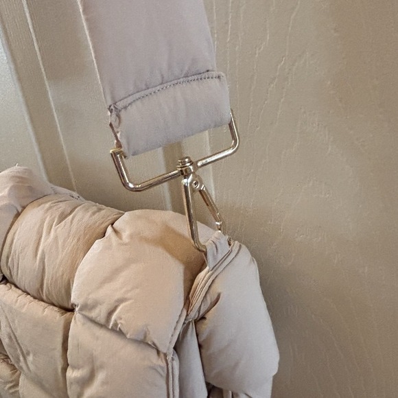 Quilted Cream Puffer Double Snap Purse Crossbody Bag Gold Trim Inside Pockets - Picture 3 of 9